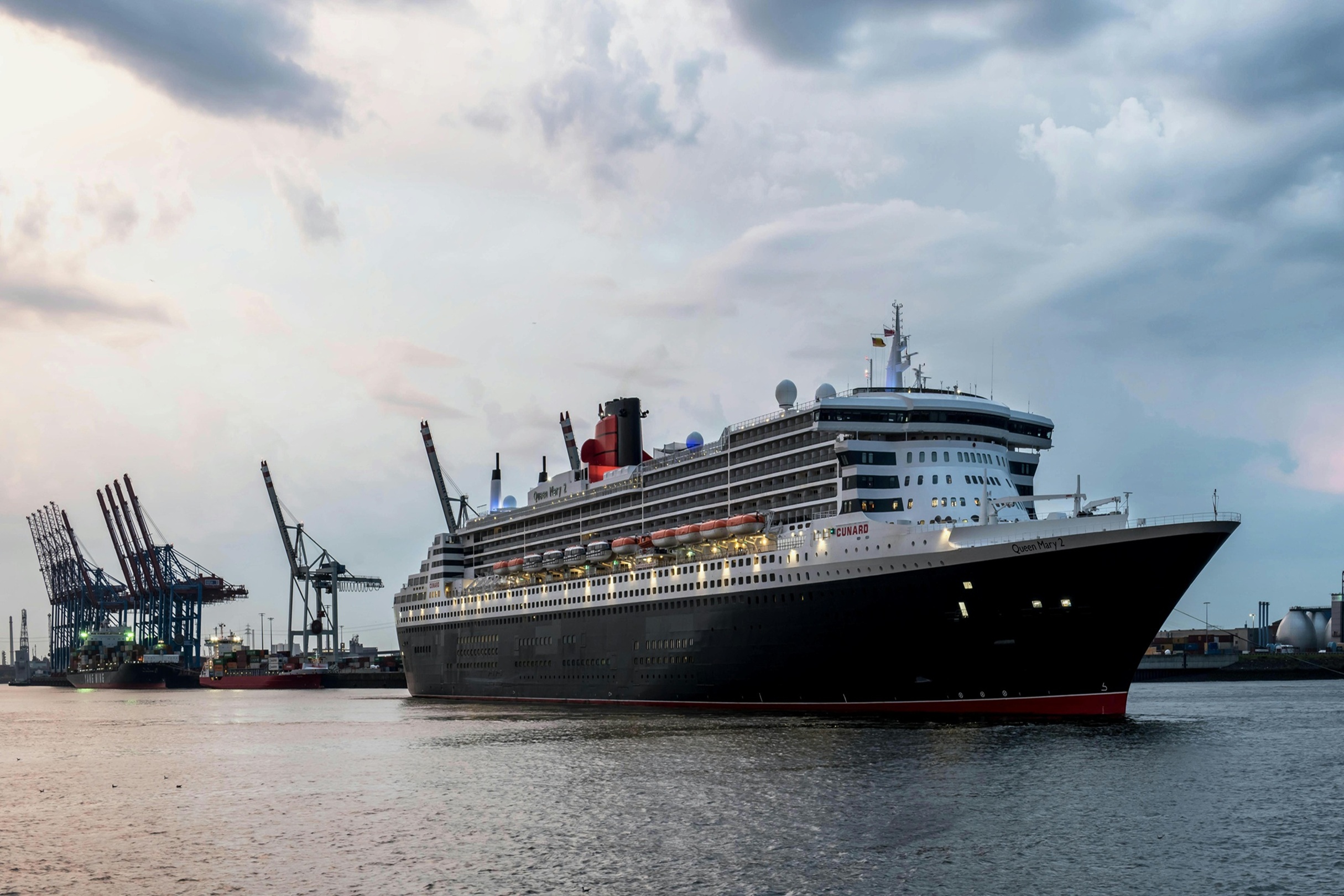 Queen Mary 2